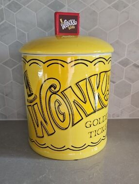 Wonka Ceramic Canister - Yellow Wonka Bar Lid